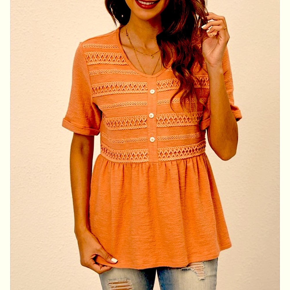 NWT Salmon Short Sleeve V Neck Decorative
Buttons Top